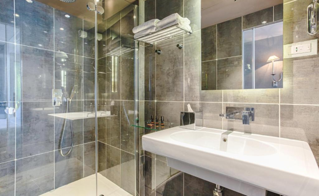 NEW HOTEL REPUBLIQUE