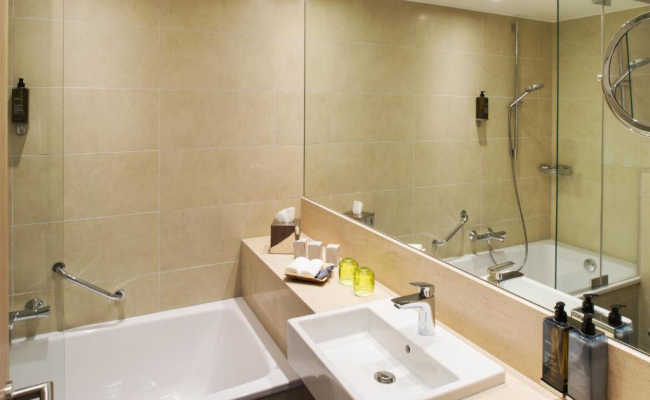 Holiday Inn Frankfurt Airport, an IHG Hotel