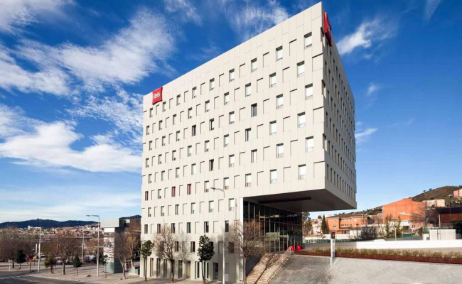 Ibis Barcelona Santa Coloma