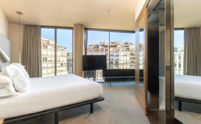 B Hotel