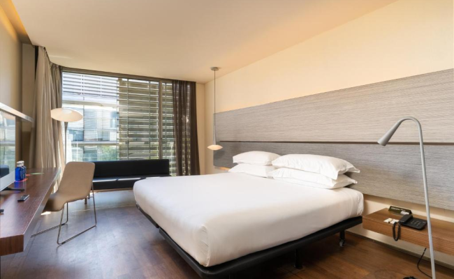 B Hotel
