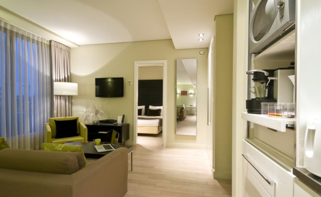 B-Aparthotel Grand Place