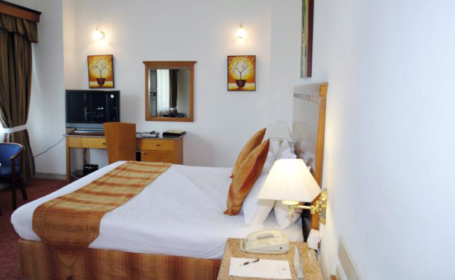 Ramee Guestline Hotel
