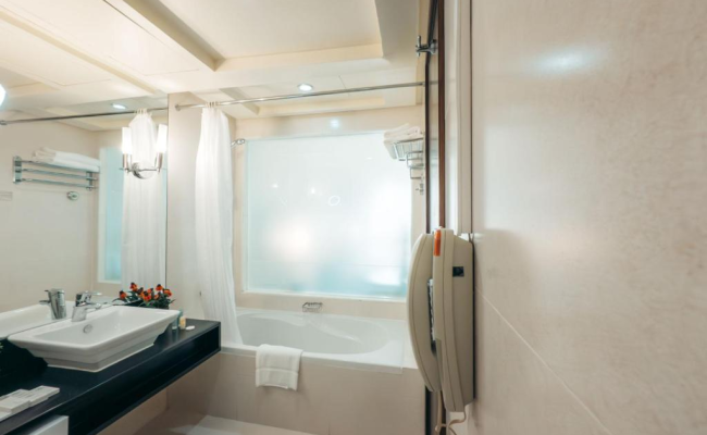 Kingsgate Hotel by Millennium