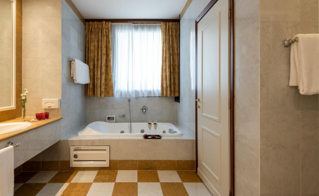 Leonardo Hotel Milan City Center