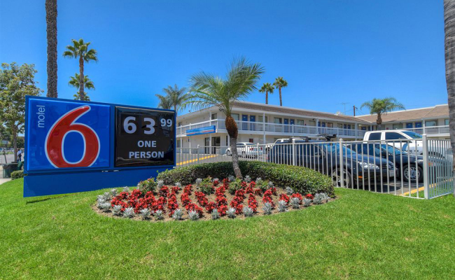 Motel 6 Santa Ana