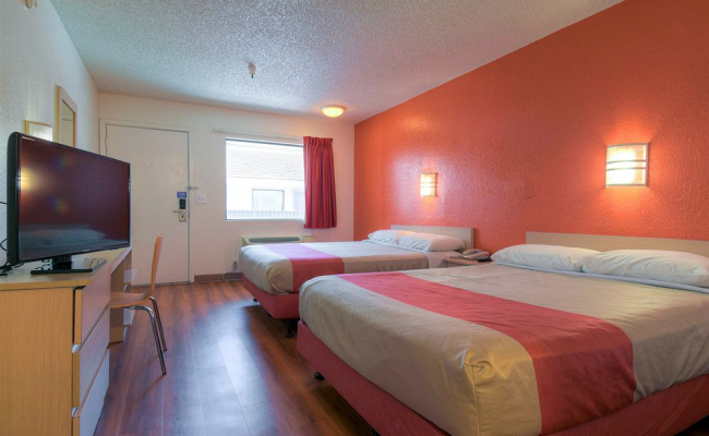Motel 6 Santa Ana