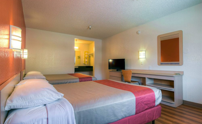 Motel 6 Santa Ana