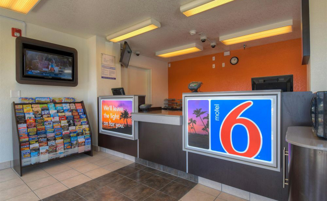 Motel 6 Santa Ana