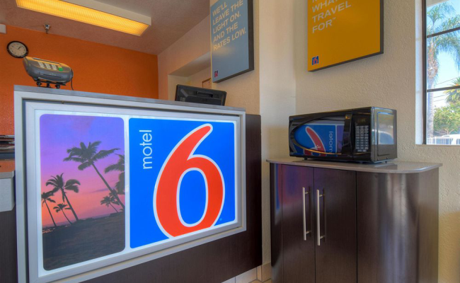 Motel 6 Santa Ana