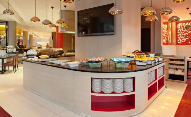 Holiday Inn Paris - Porte De Clichy