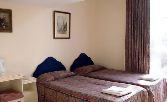Palace Court Hotel