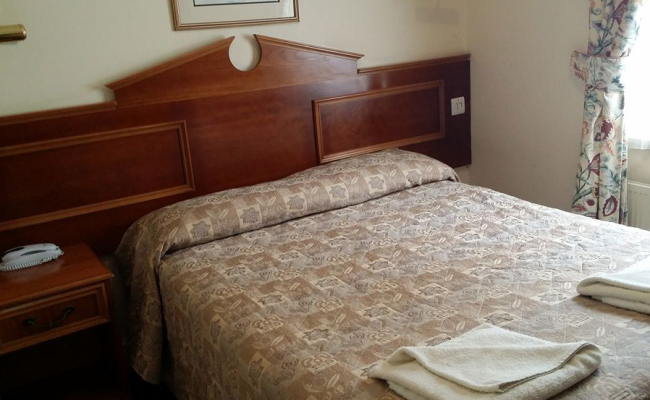 Pembridge Palace Hotel