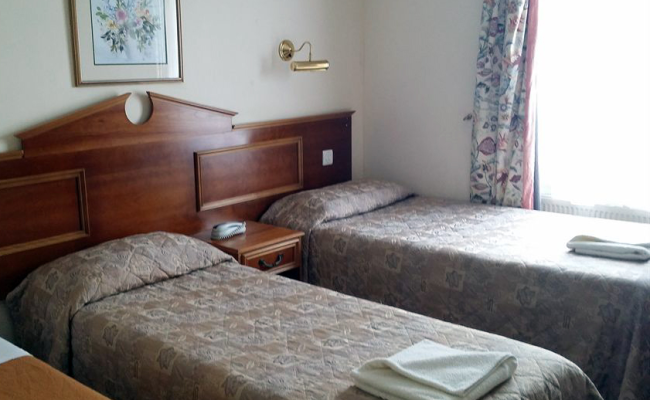 Pembridge Palace Hotel