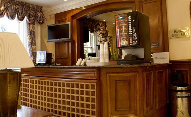 Pembridge Palace Hotel