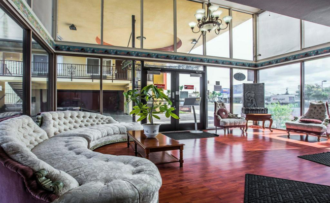 Rodeway Inn & Suites Anaheim by the Convention Center