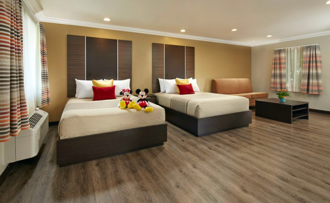 Eden Roc Inn & Suites near the Maingate