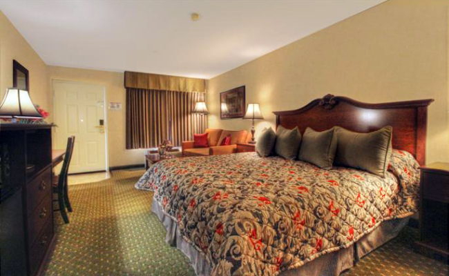 Anaheim Camelot Inn & Suites