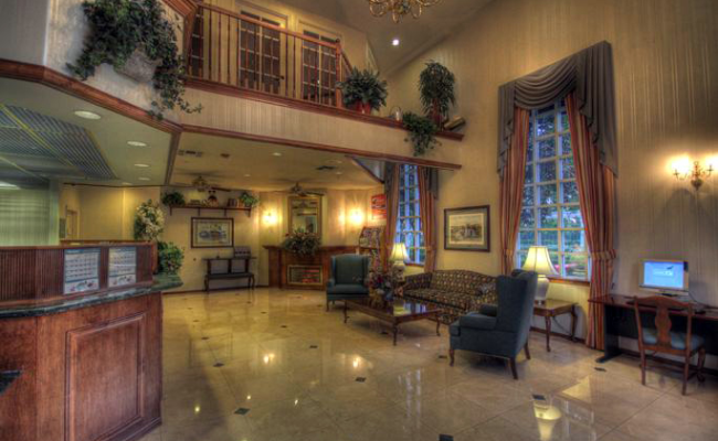Anaheim Camelot Inn & Suites