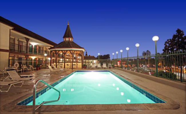 Anaheim Camelot Inn & Suites