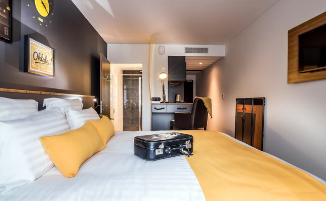 Best Western Plus Suitcase Paris La Defense