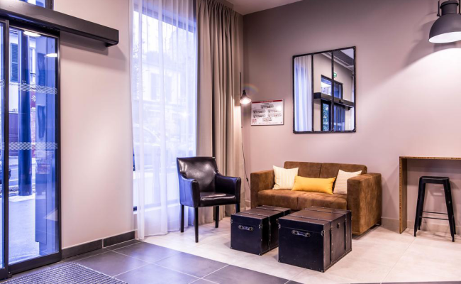 Best Western Plus Suitcase Paris La Defense