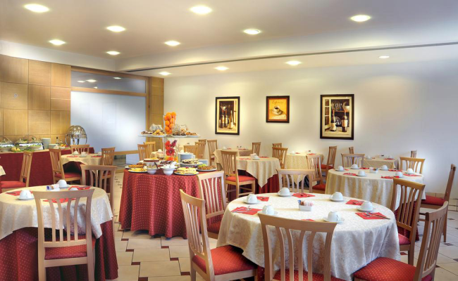 IH Hotels Firenze Business