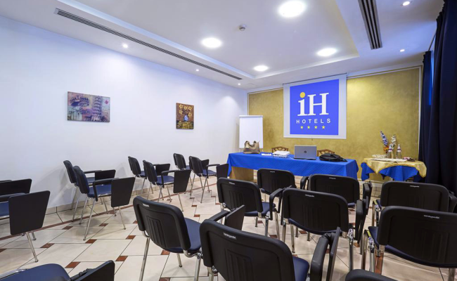 IH Hotels Firenze Business