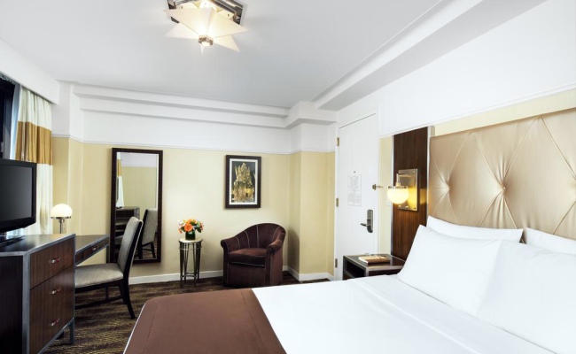 Wyndham New Yorker Hotel