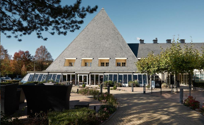 Carlton President Hotel