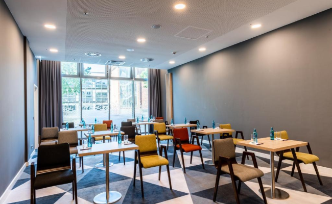 Premier Inn Koln City Sud