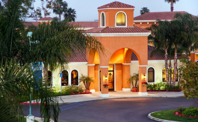 Cortona Inn and Suites Anaheim Resort