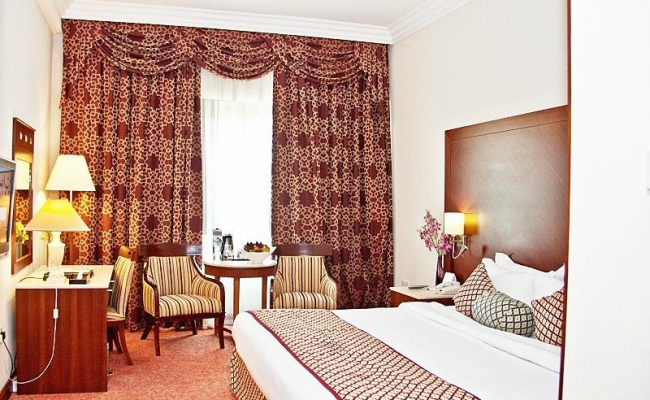 Regent Palace Hotel