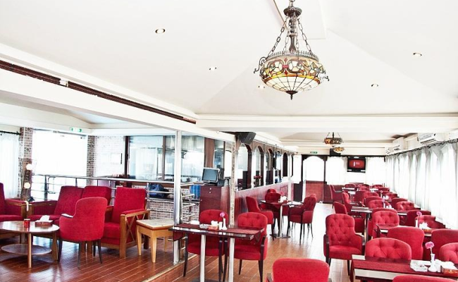 Regent Palace Hotel