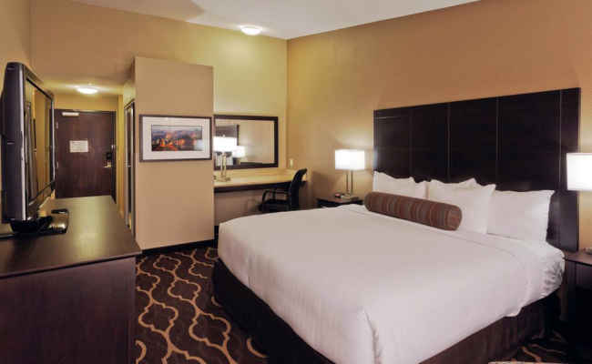 La Quinta Inn & Suites Las Vegas Tropicana