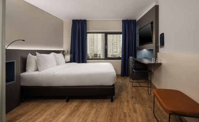 DoubleTree by Hilton Rotterdam Centre
