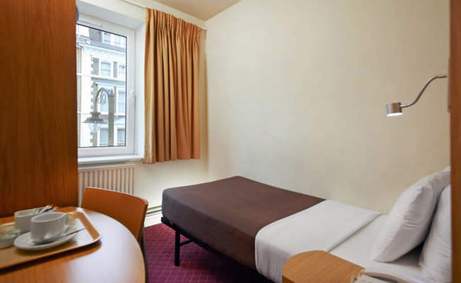 Ambassadors Hotel