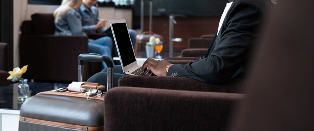 How to select corporate team-building or business event hotels?