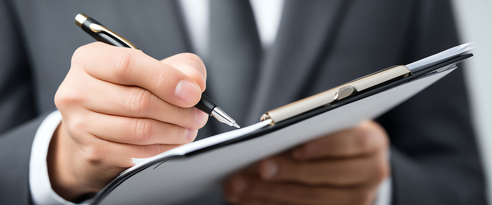 What to include in a business event travel checklist?